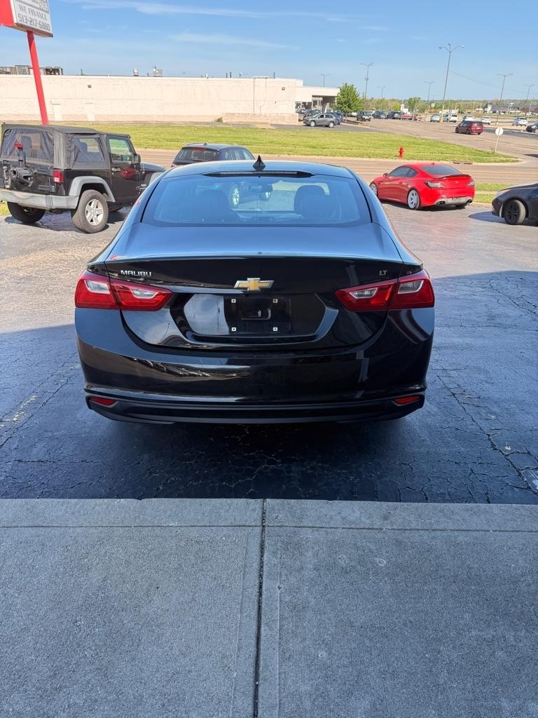 Chevrolet Malibu  2017