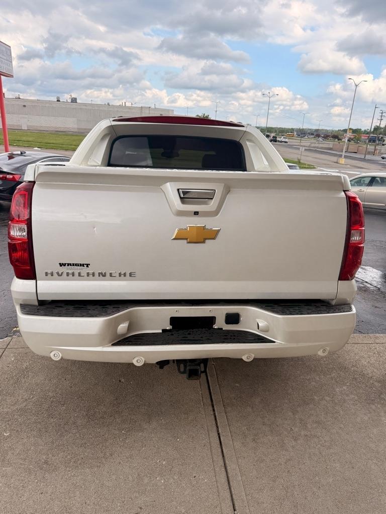 Chevrolet Avalanche  2012
