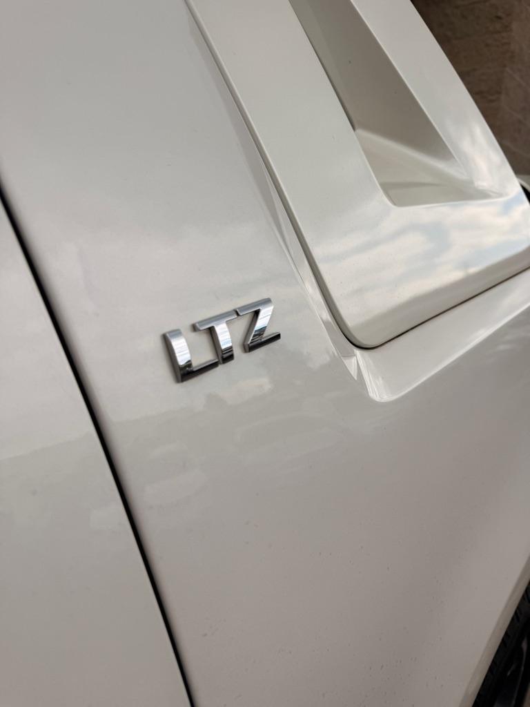 Chevrolet Avalanche  2012