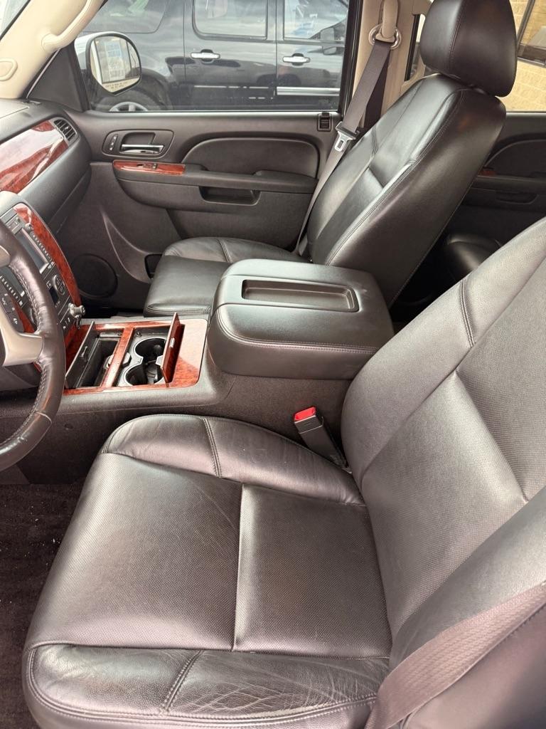 Chevrolet Avalanche  2012