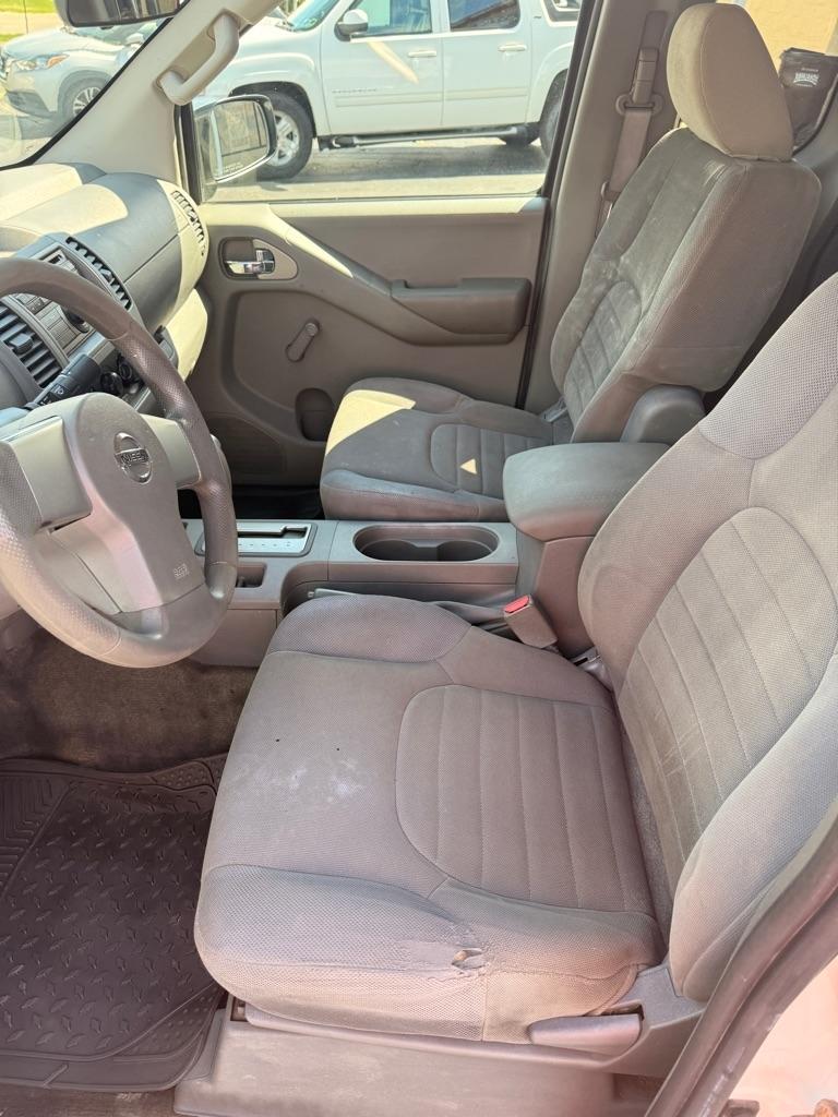 Nissan Frontier  2013