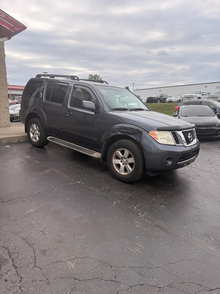 Nissan Pathfinder  2011