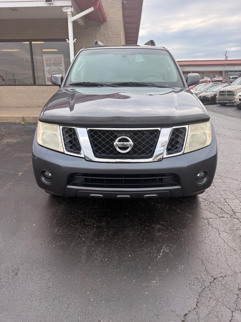 Nissan Pathfinder  2011