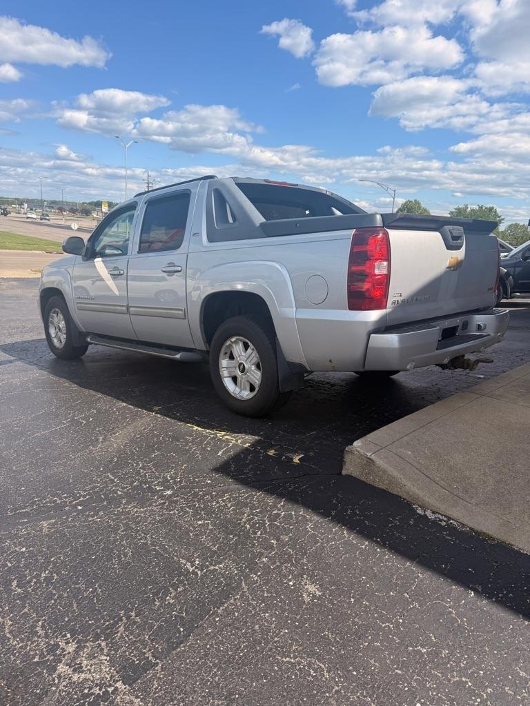 Chevrolet Avalanche  2012