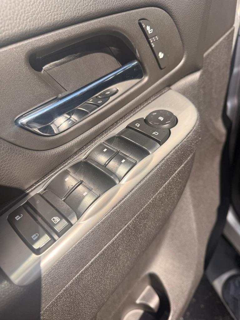 Chevrolet Avalanche  2012
