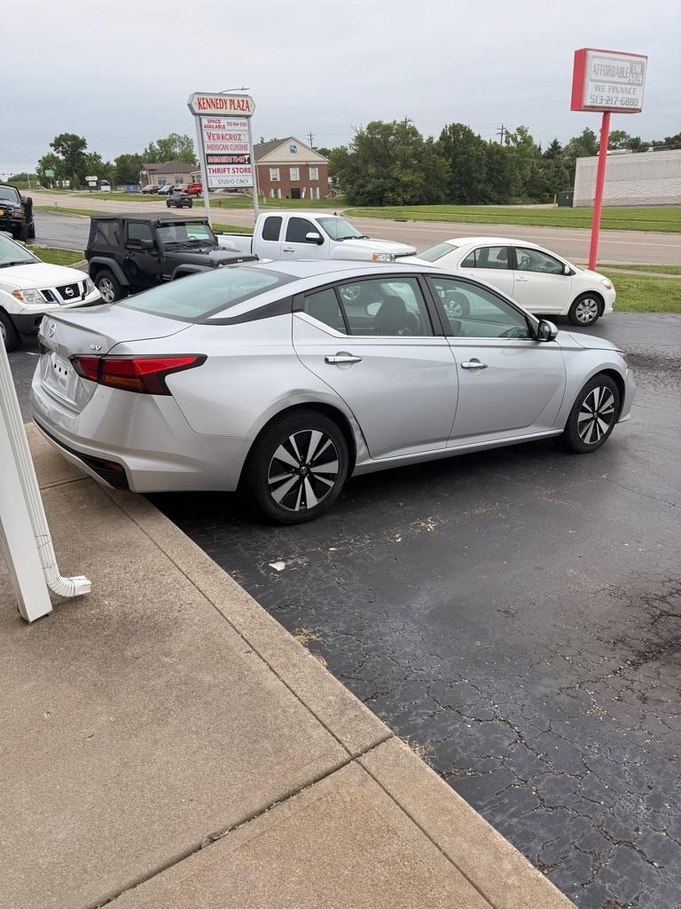 Nissan Altima  2021