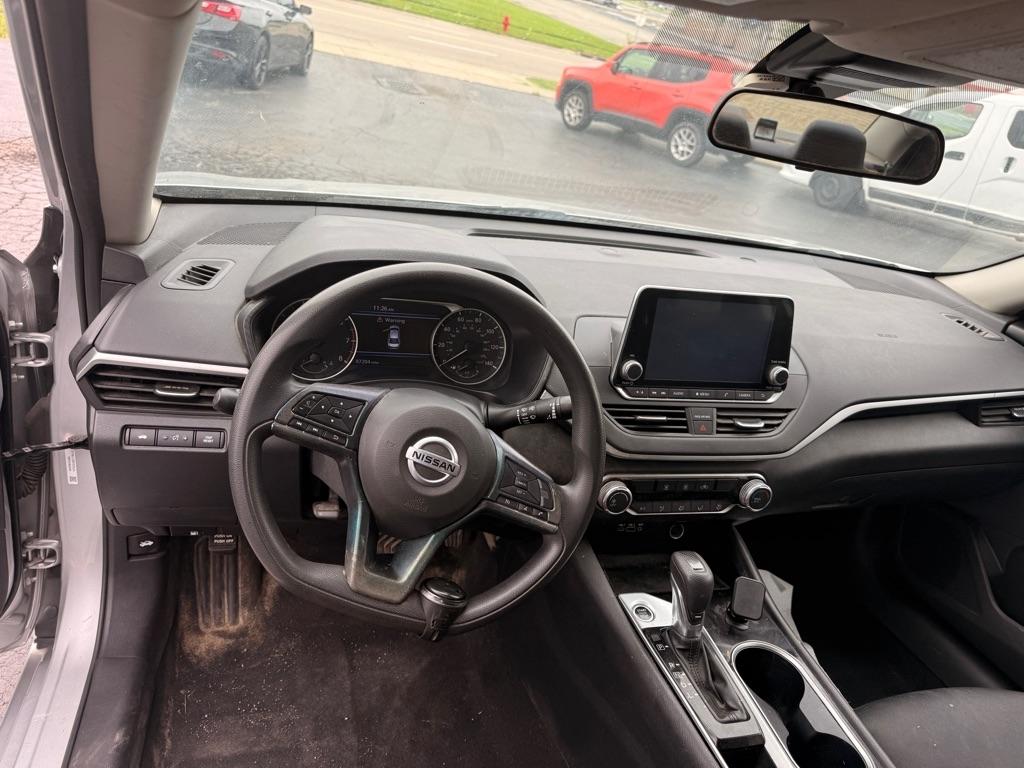 Nissan Altima  2021