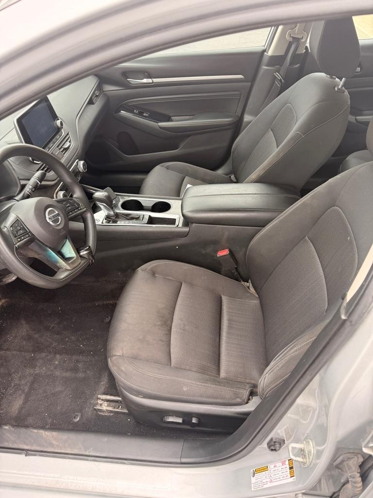 Nissan Altima  2021