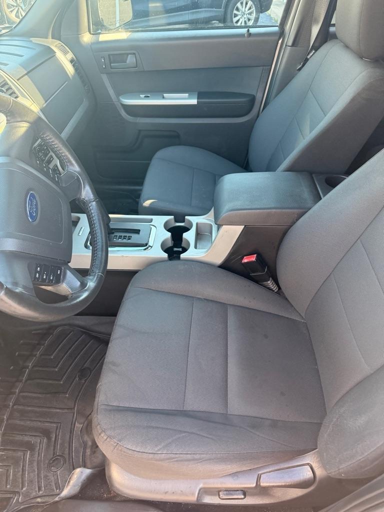 Ford Escape  2012