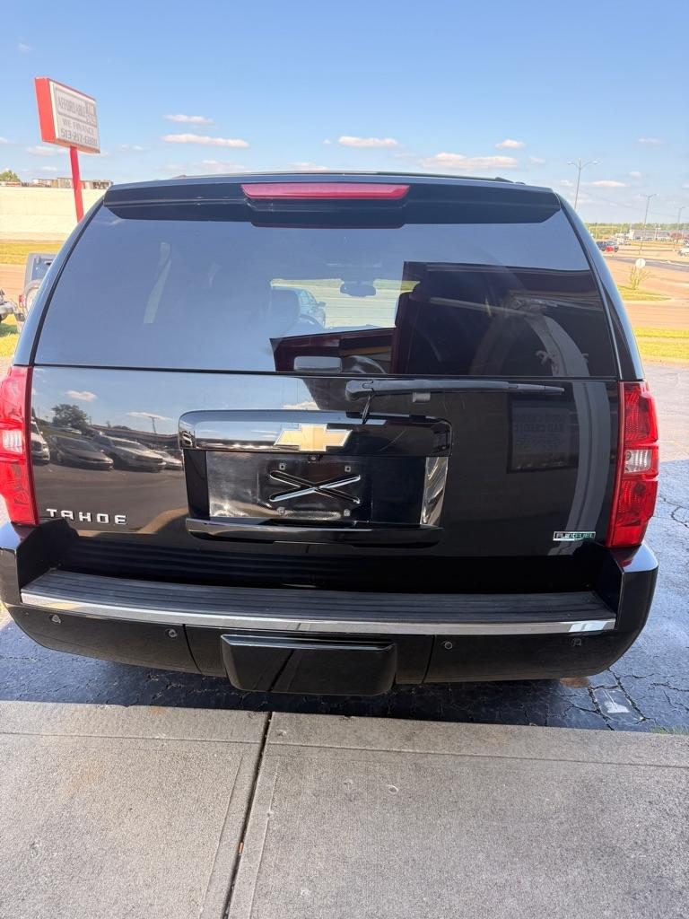 Chevrolet Tahoe  2011