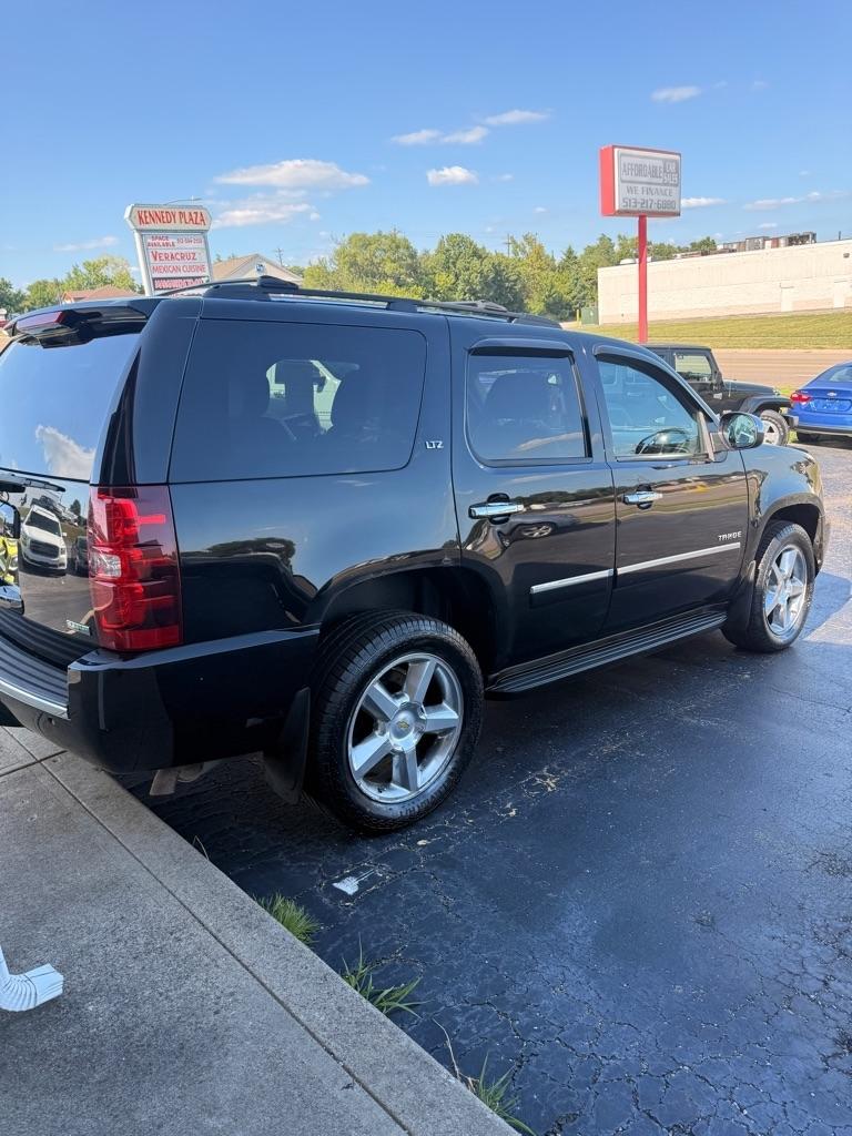 Chevrolet Tahoe  2011