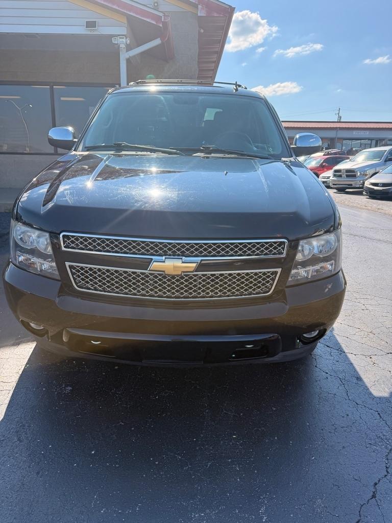 Chevrolet Tahoe  2011
