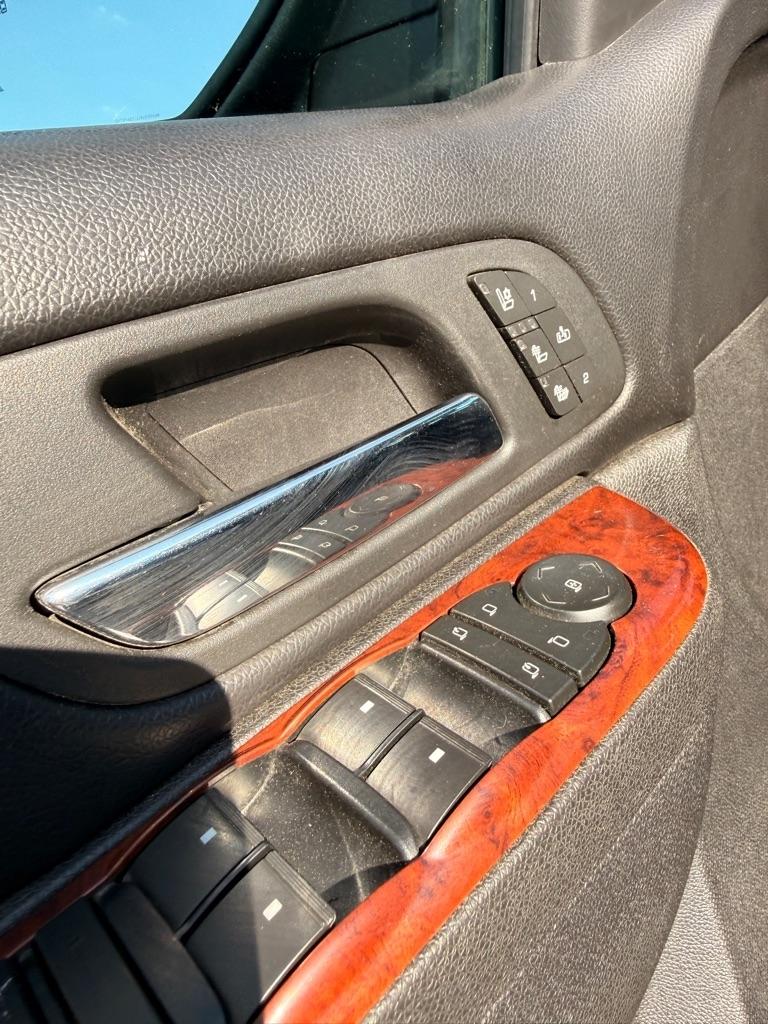 Chevrolet Tahoe  2011