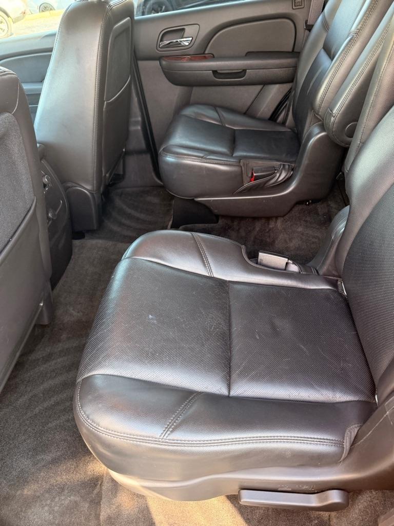 Chevrolet Tahoe  2011