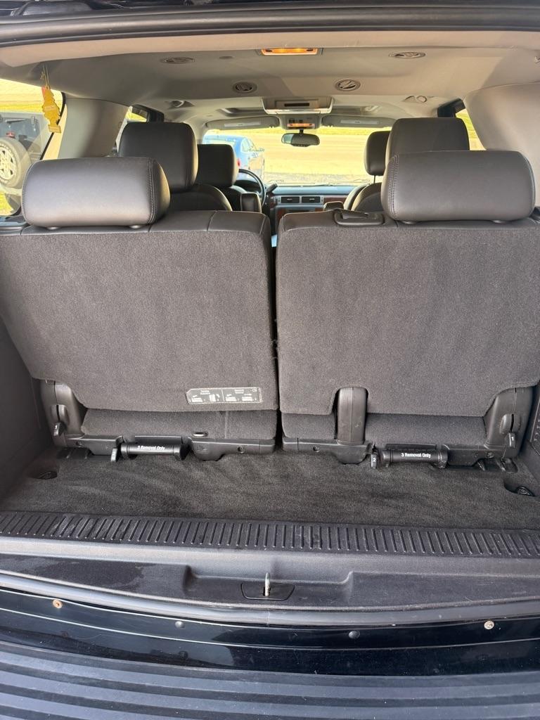 Chevrolet Tahoe  2011