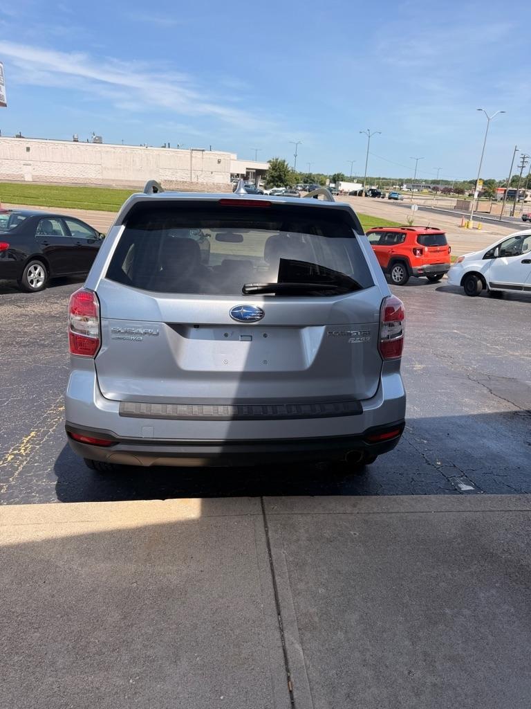 Subaru Forester  2016