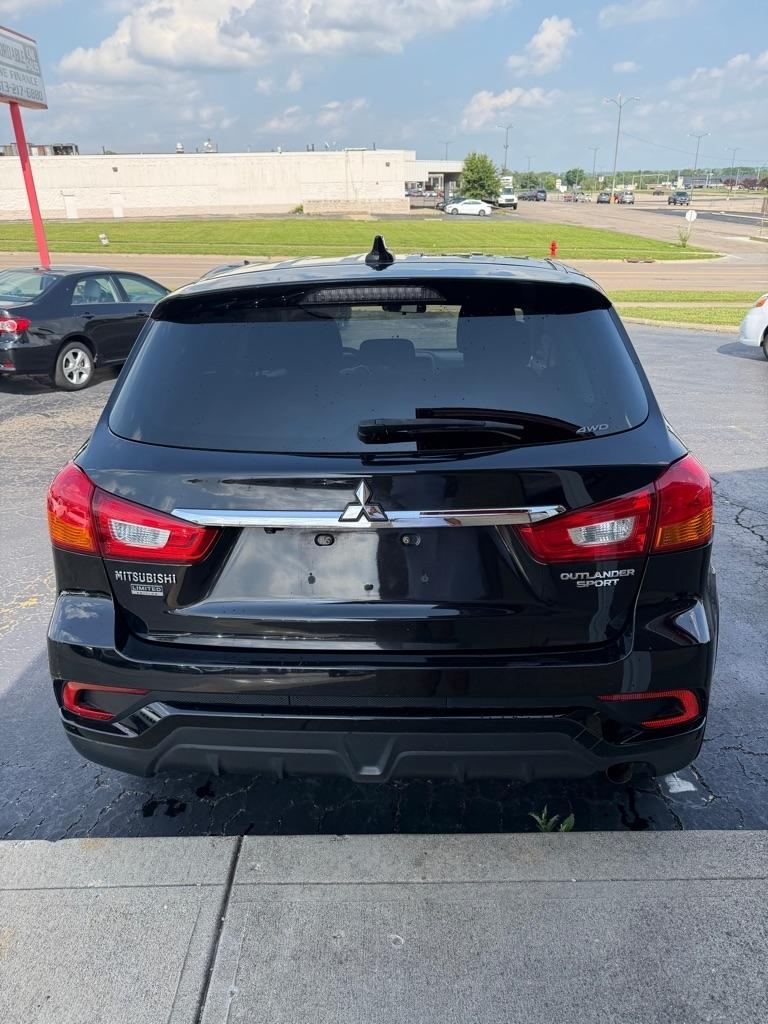 Mitsubishi Outlander Sport  2019