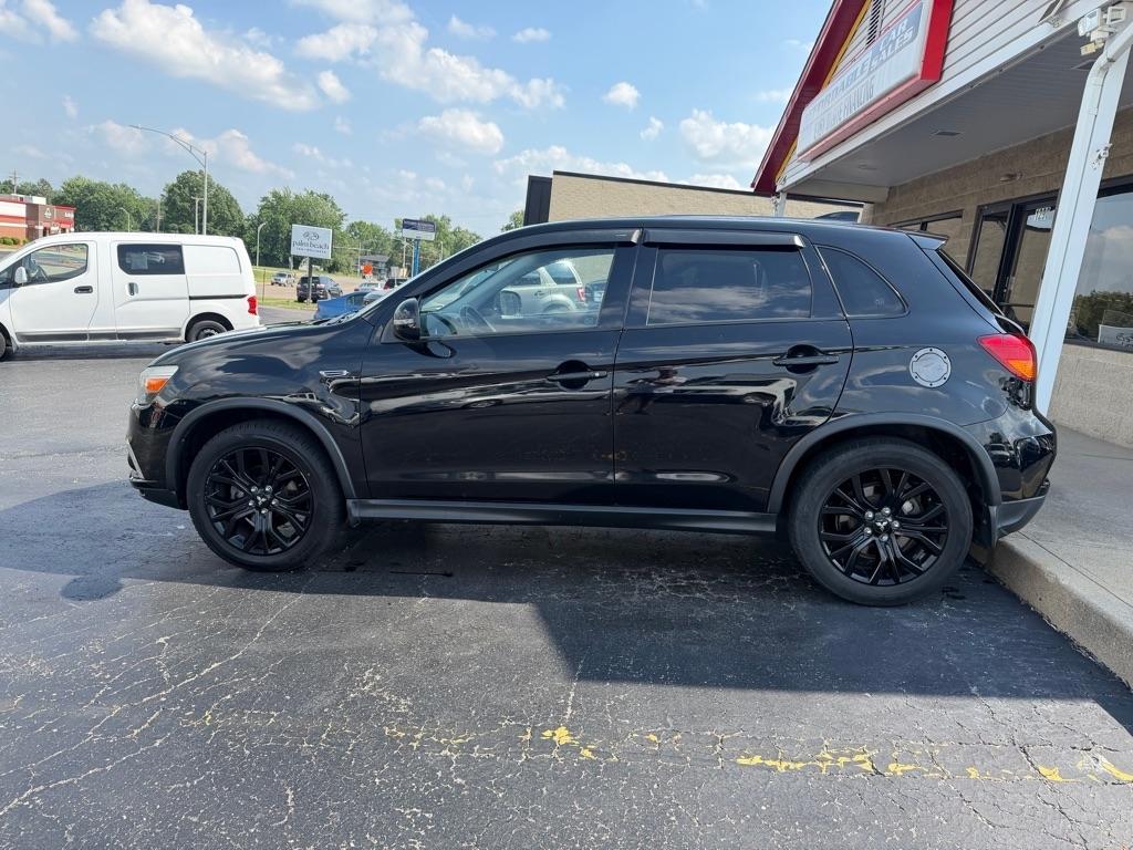 Mitsubishi Outlander Sport  2019