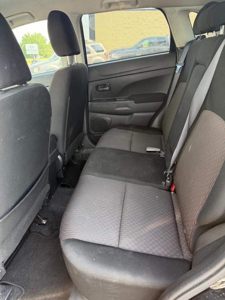 Mitsubishi Outlander Sport  2019