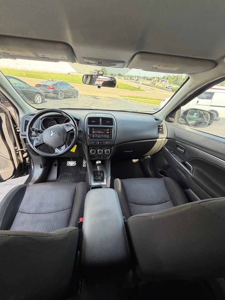 Mitsubishi Outlander Sport  2019