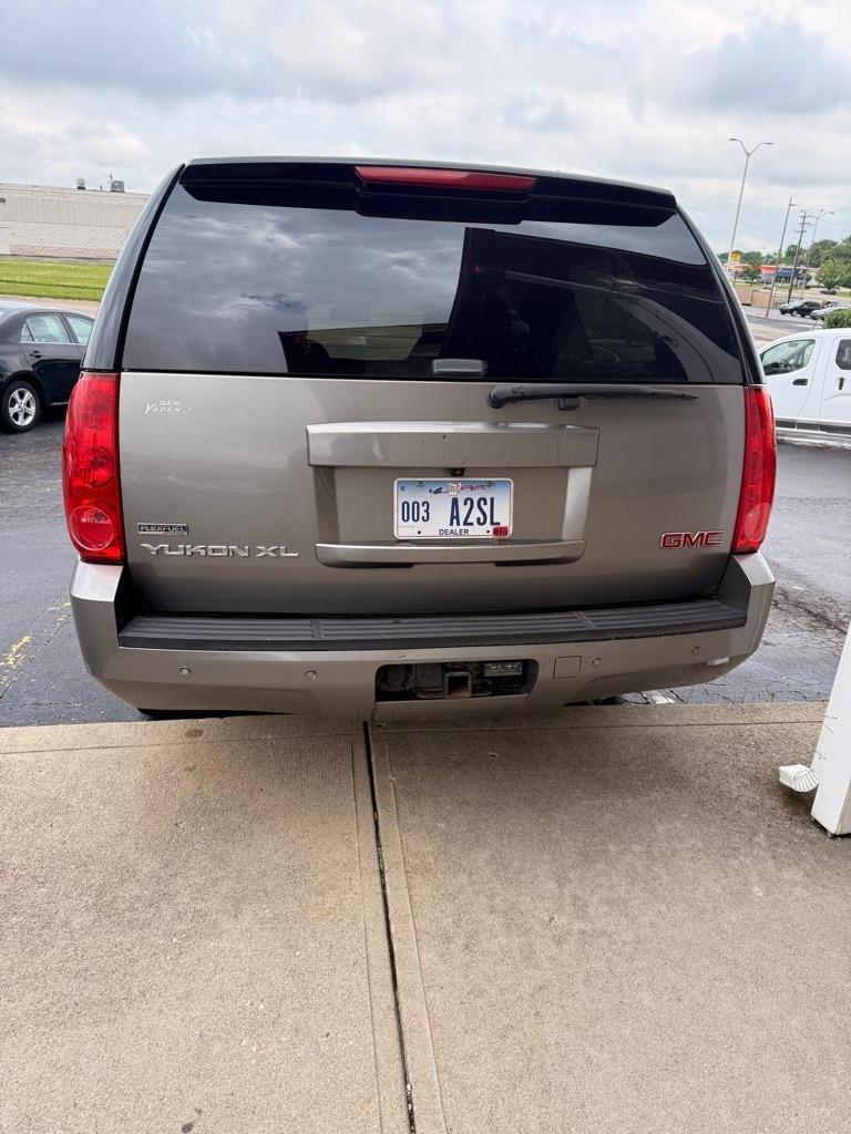 GMC Yukon XL  2012