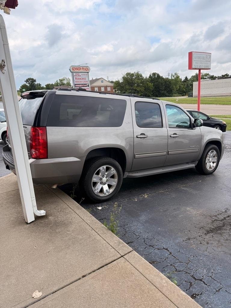 GMC Yukon XL  2012