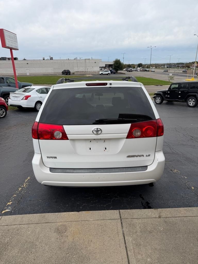 Toyota Sienna  2007