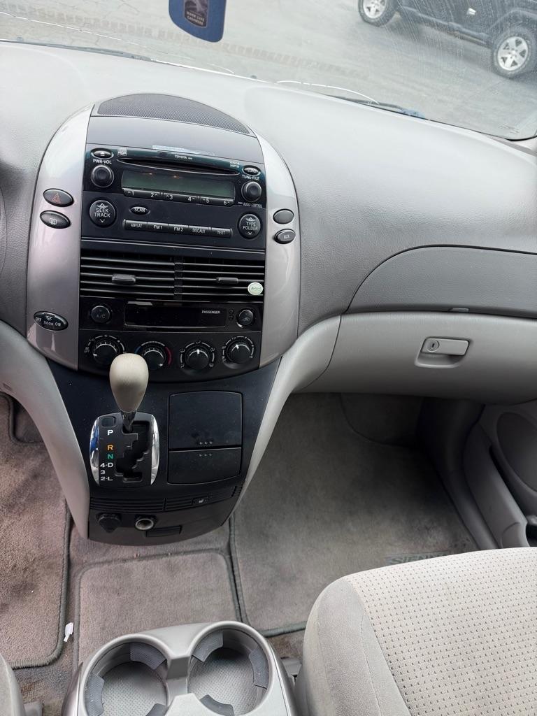 Toyota Sienna  2007