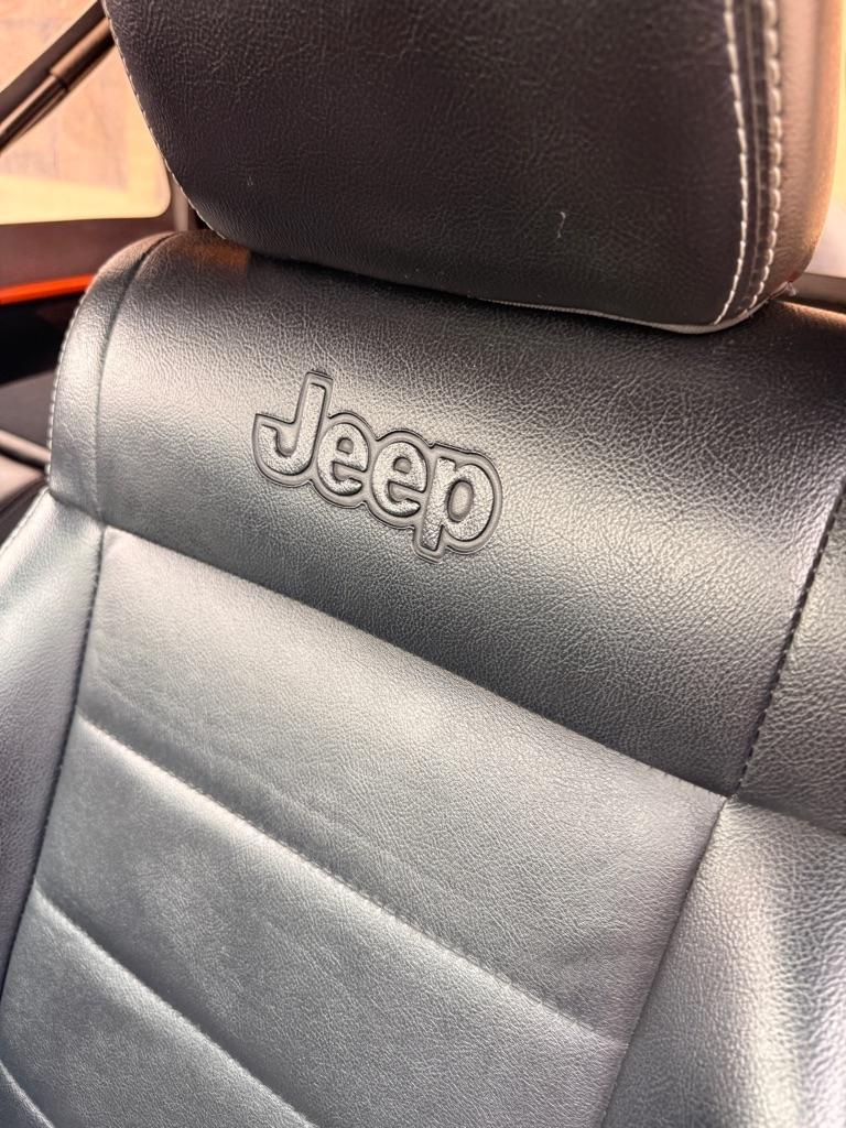 Jeep Wrangler  2012