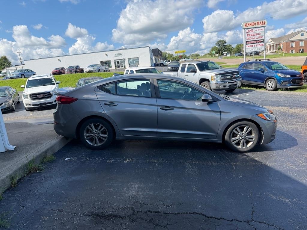 Hyundai Elantra  2018