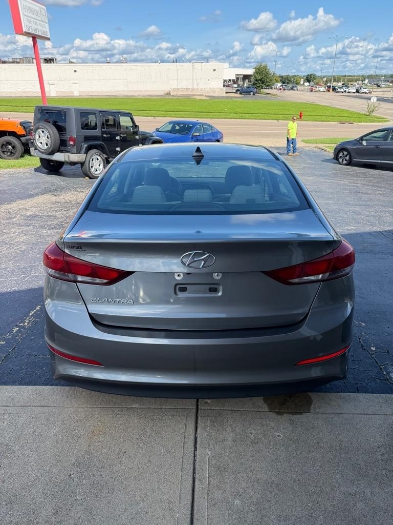 Hyundai Elantra  2018