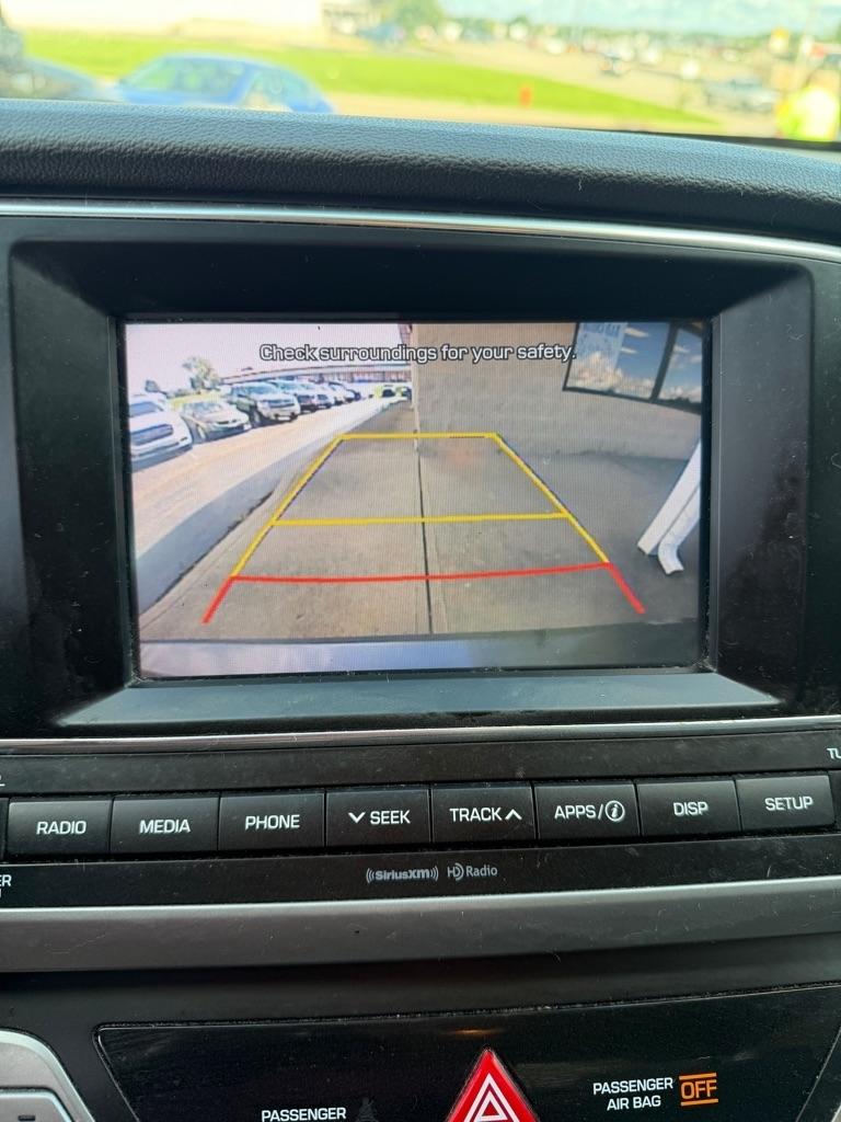 Hyundai Elantra  2018