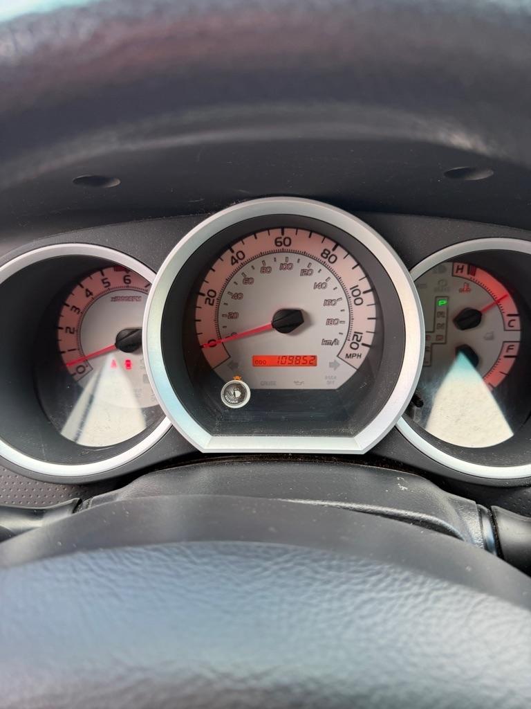 Toyota Tacoma  2010