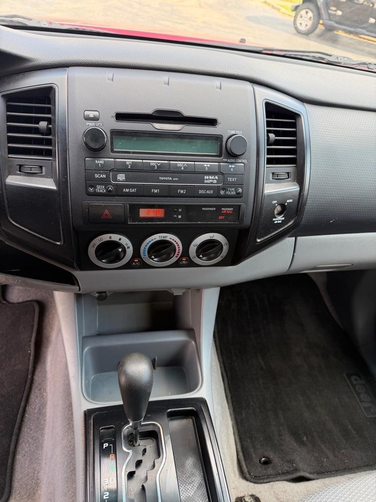 Toyota Tacoma  2010
