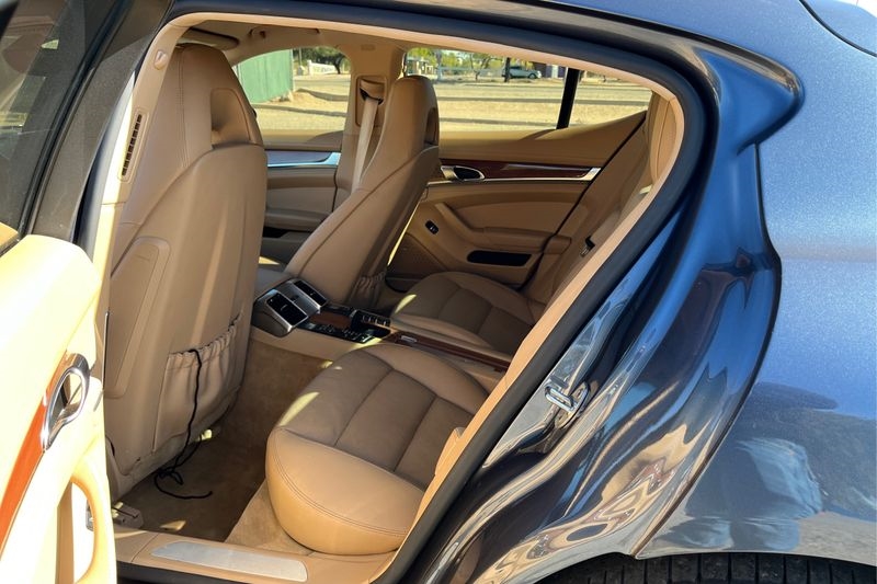 Porsche Panamera  2014