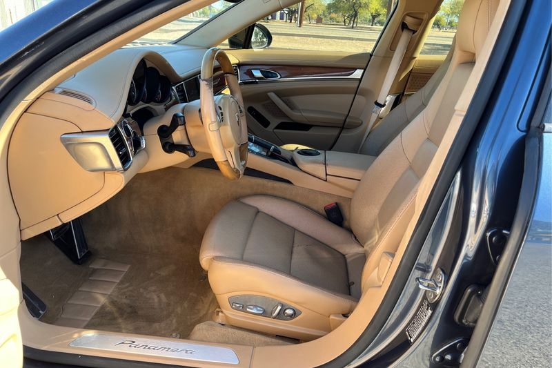 Porsche Panamera  2014