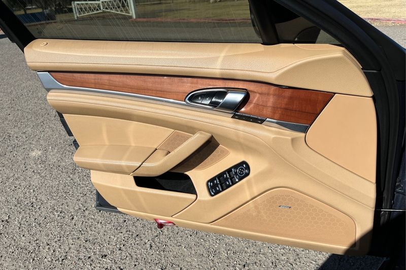 Porsche Panamera  2014