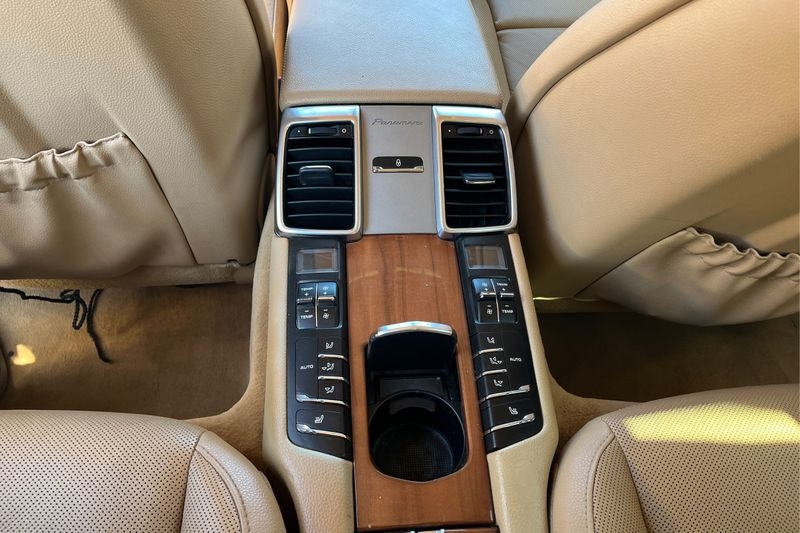 Porsche Panamera  2014