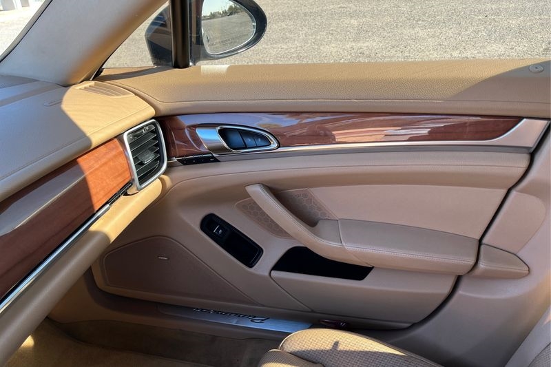 Porsche Panamera  2014