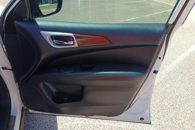 Nissan Pathfinder  2017