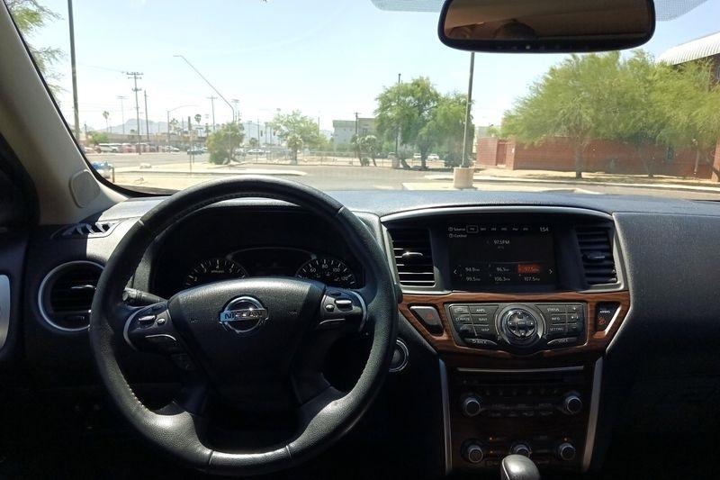 Nissan Pathfinder  2017