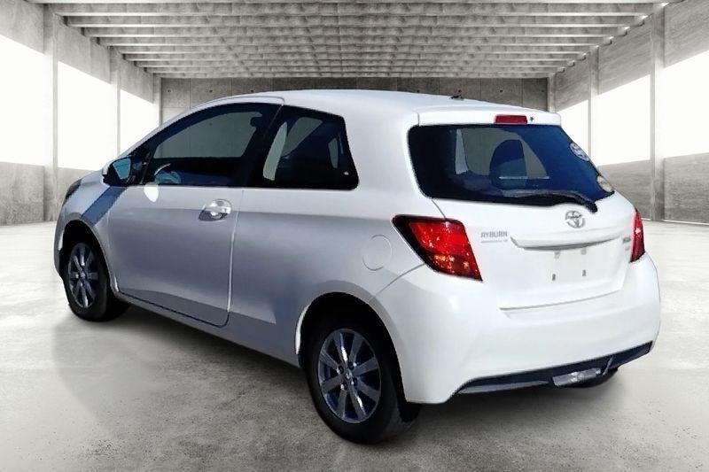 Toyota Yaris  2015