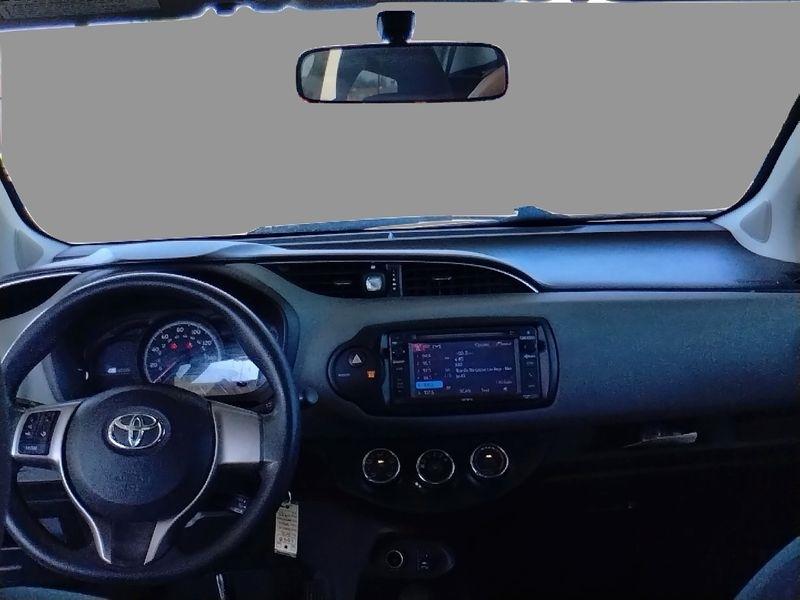 Toyota Yaris  2015