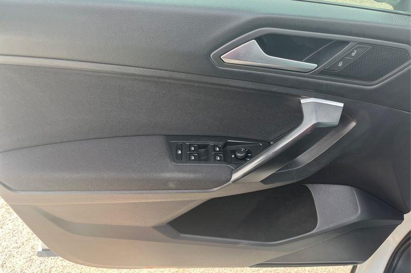 Volkswagen Tiguan  2021