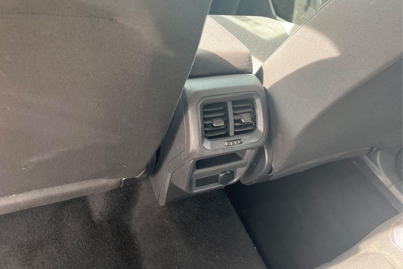 Volkswagen Tiguan  2021