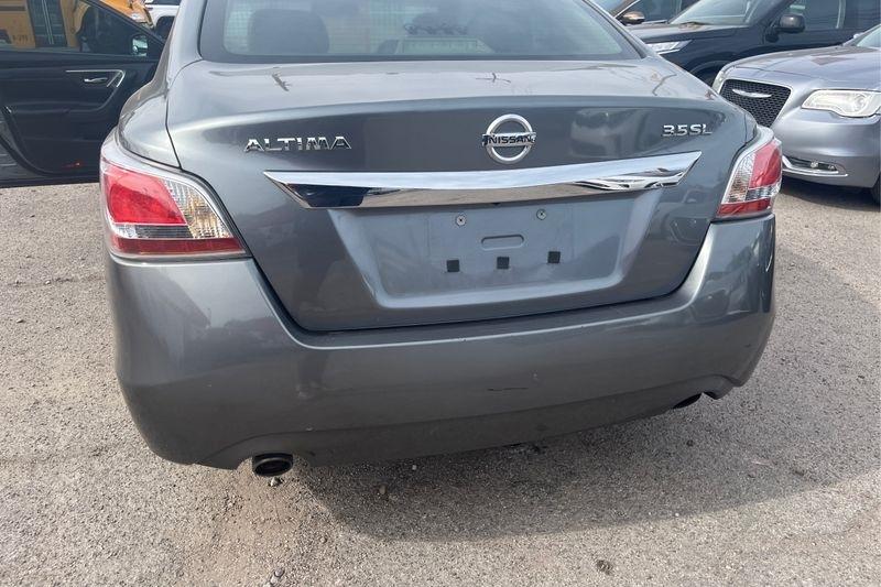 Nissan Altima  2015