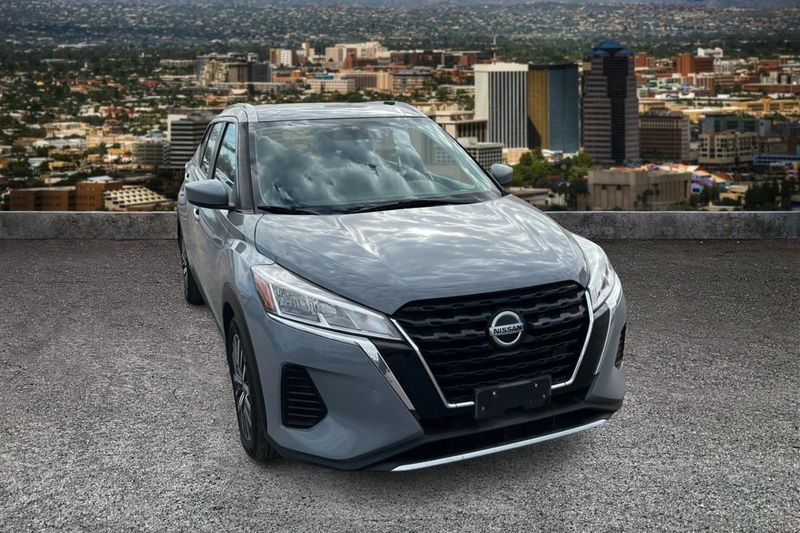 2021 Nissan Kicks SV photo 2