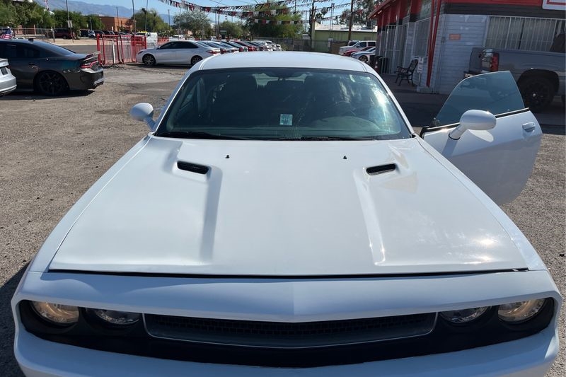 2014 Dodge Challenger SXT photo 20