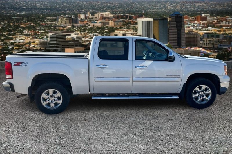 2012 Gmc Sierra 1500 SLE photo 3