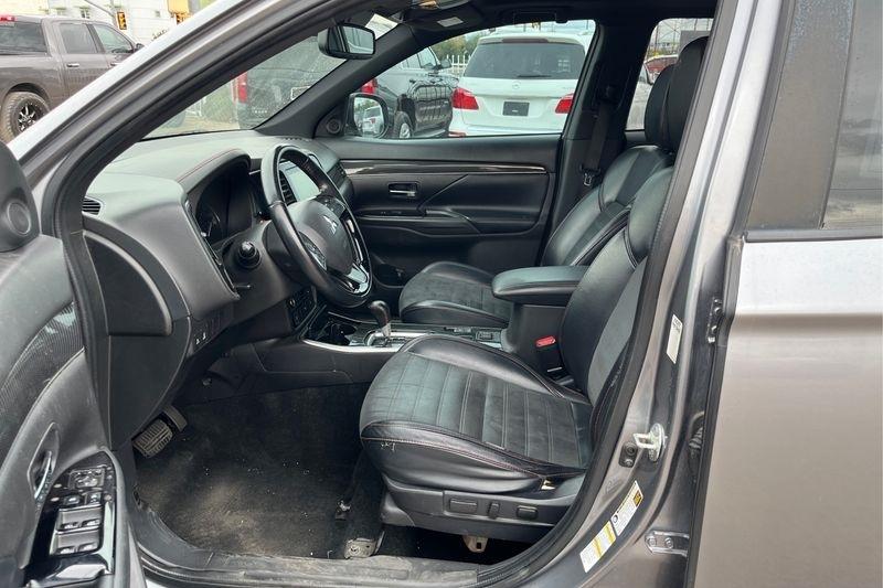 Mitsubishi Outlander  2020